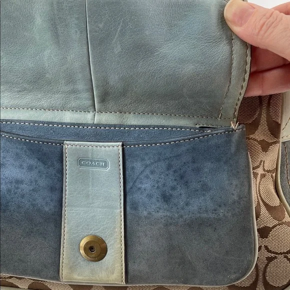 1.18.26 Coach Legacy Jacquard & Blue Suede 👀 11”x8” - Picture 8 of 16